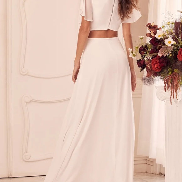 Lulus Dresses & Skirts - NWT Lulus Garden Bliss white maxi dress.